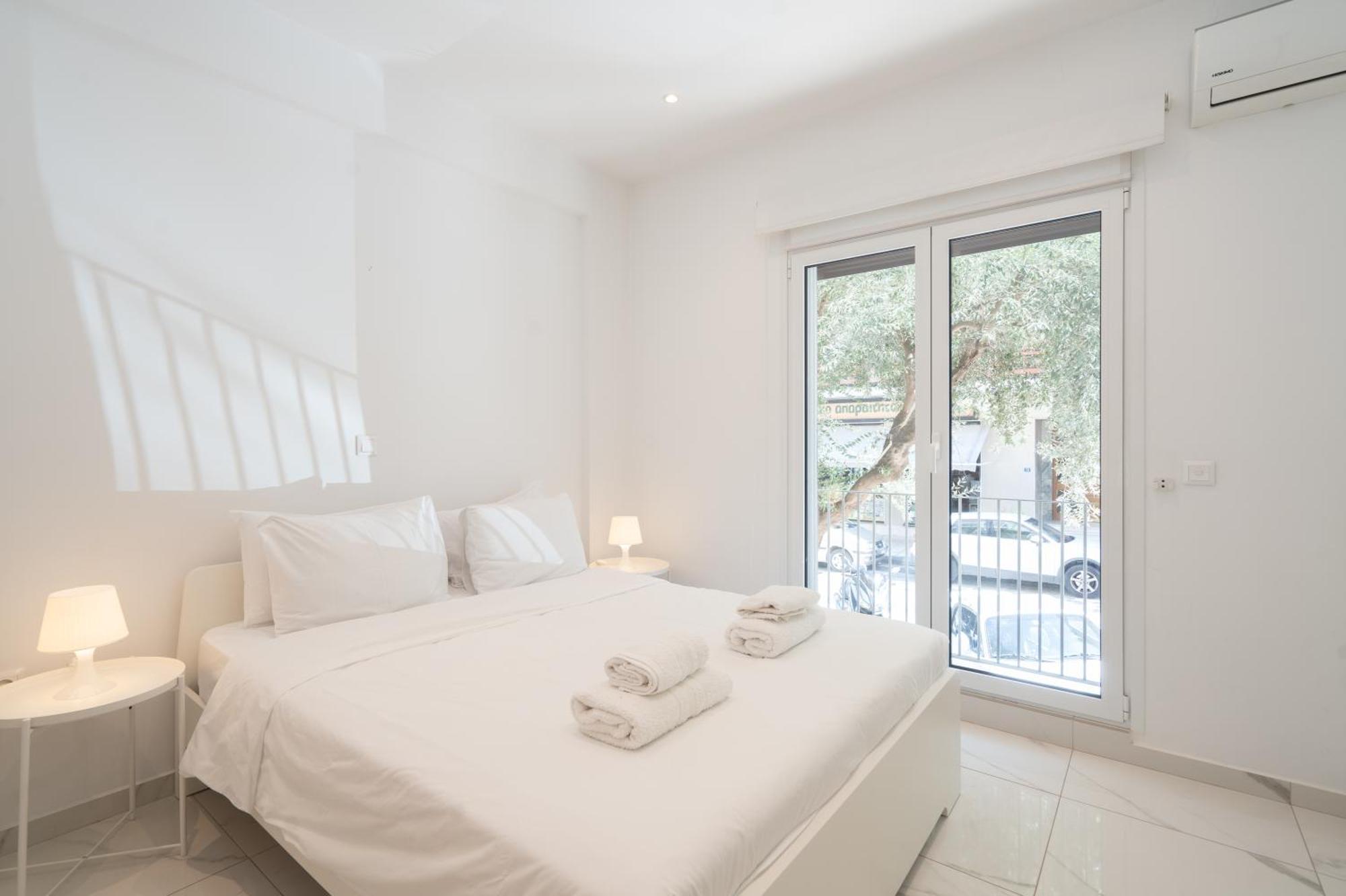 Sophisticated Modern Apt In Athens Center מראה חיצוני תמונה