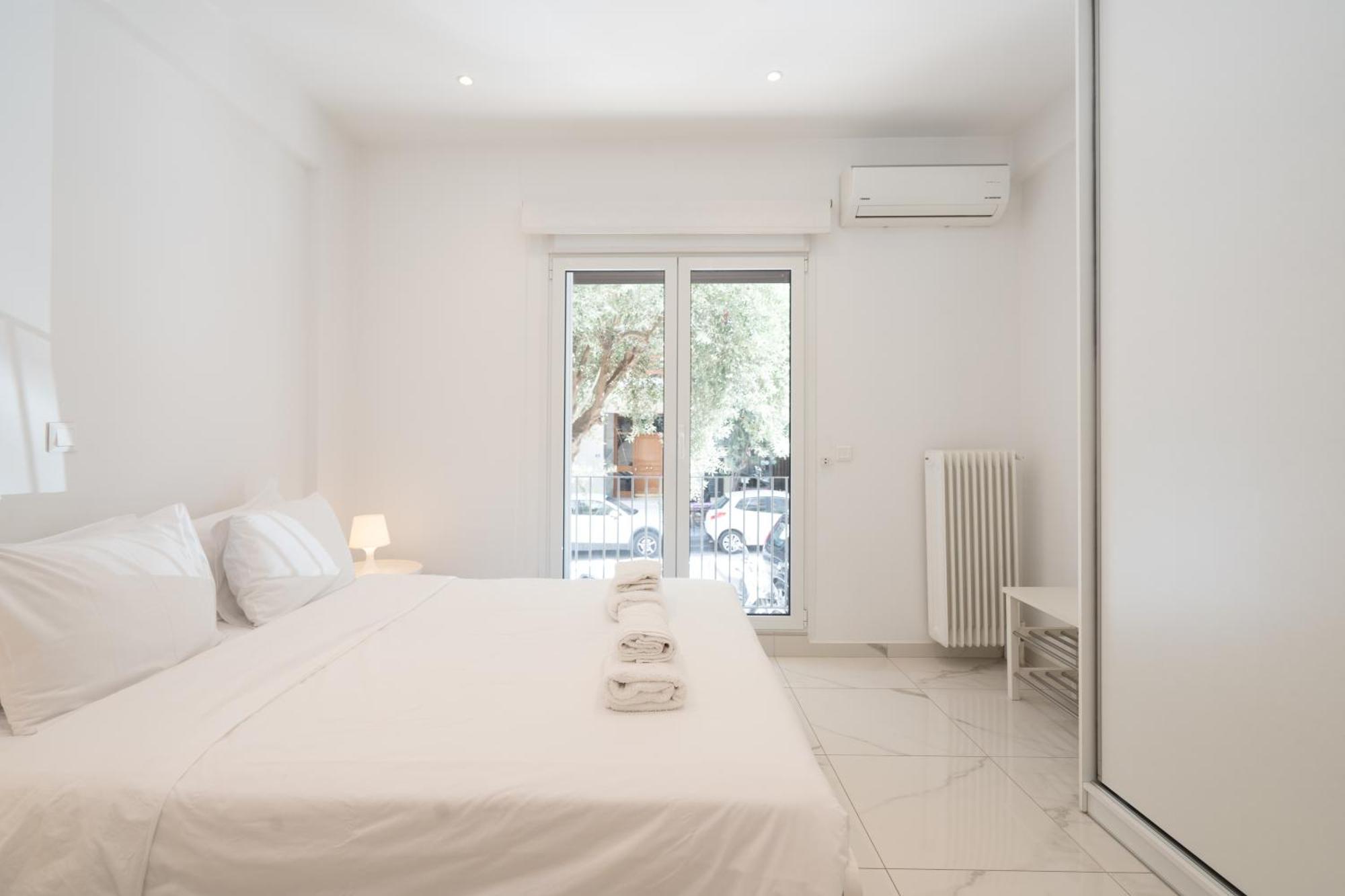 Sophisticated Modern Apt In Athens Center מראה חיצוני תמונה